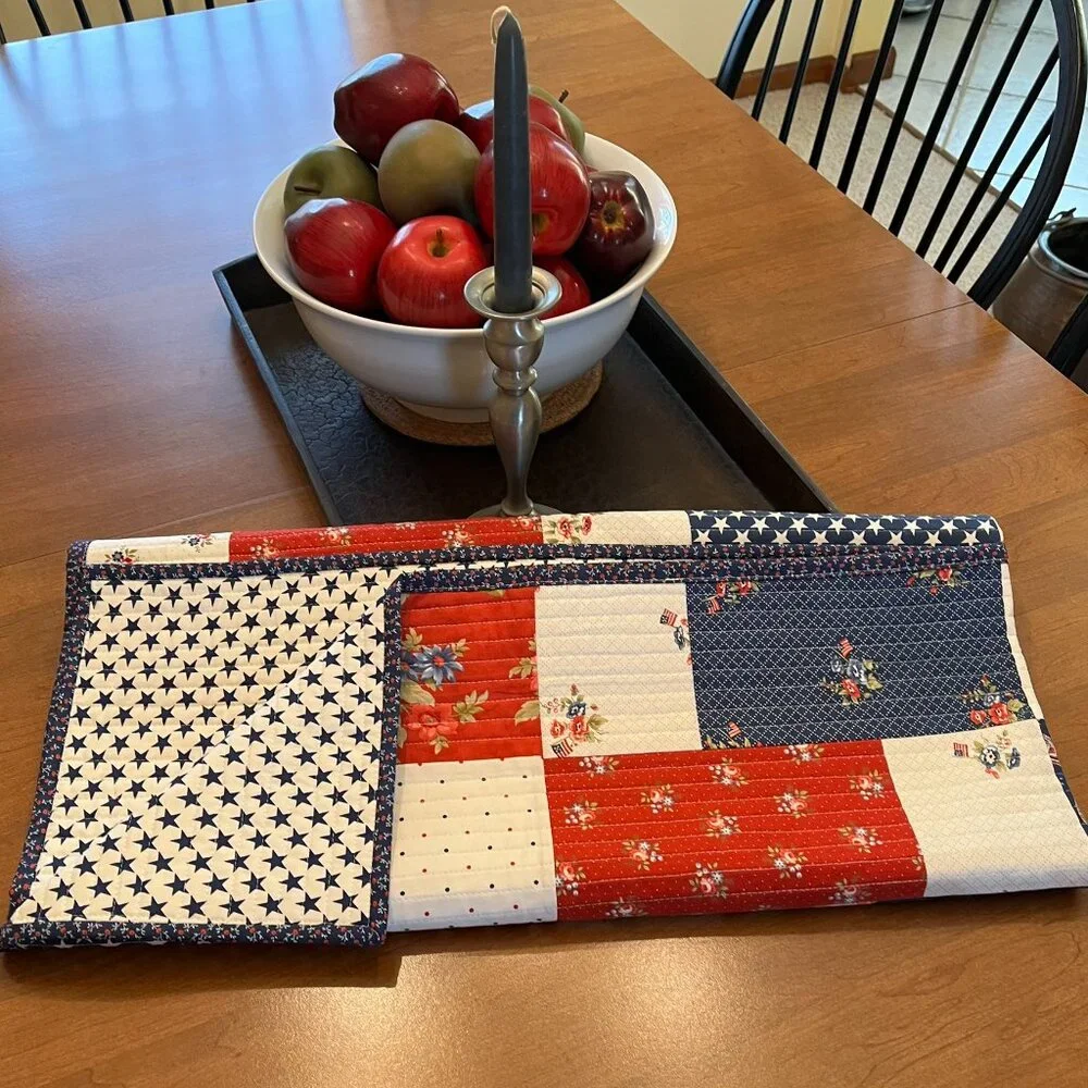 New Handcrafted Americana Lap Quilt or Throw in Red, Cream & Navy Blue - Picture 8 of 9